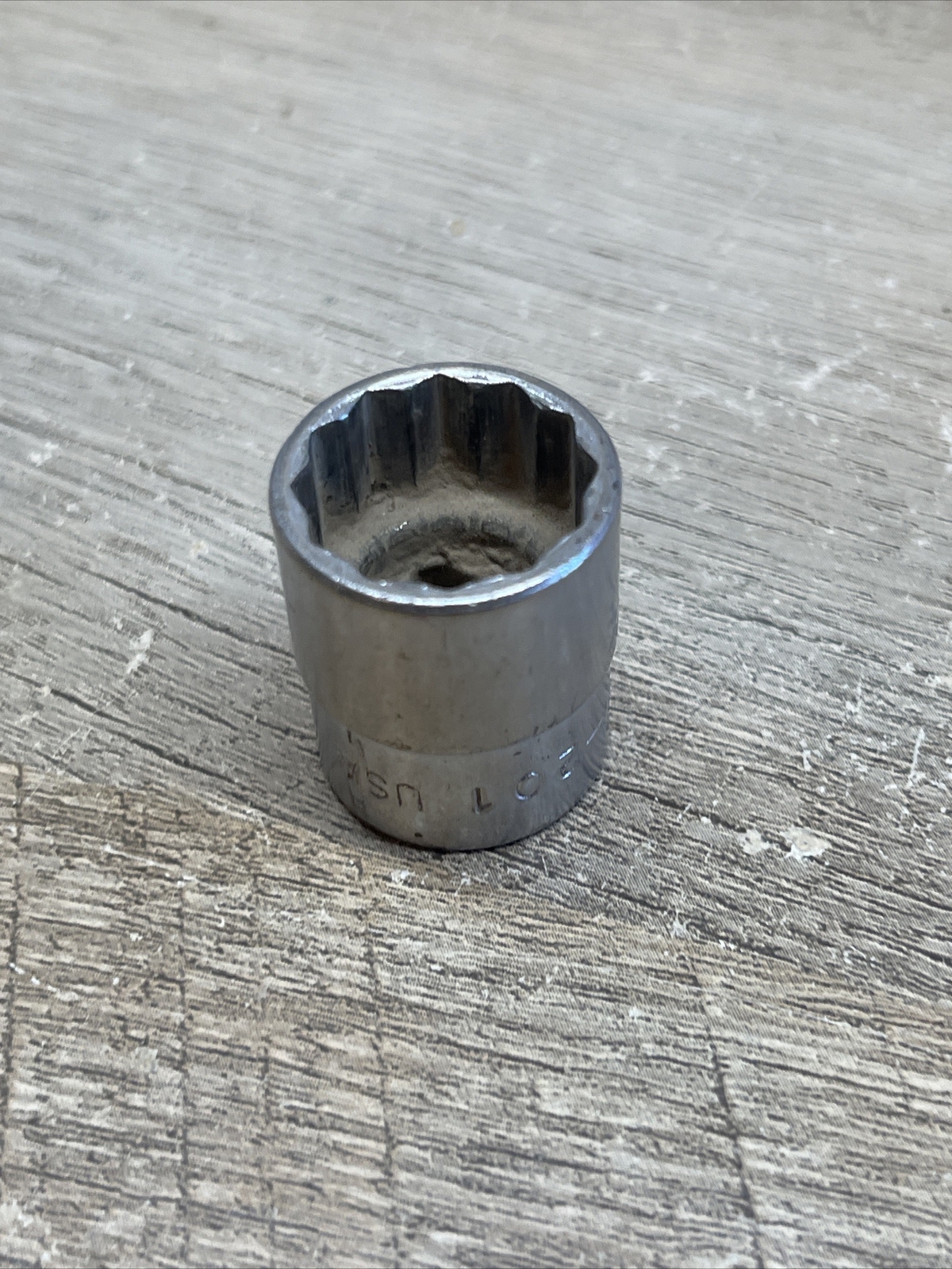 Snap On FV 201 5/8″ Shallow Well Socket 3/8″ Drive 12 Points Made In USA