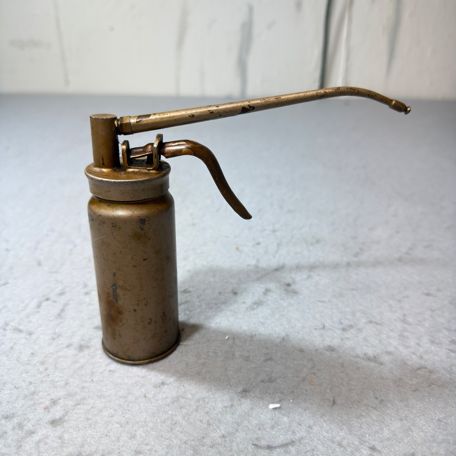 Unbranded Oil Can Tool Unisex OS Gold Good Vintage Industrial Thumb Pump Oiler