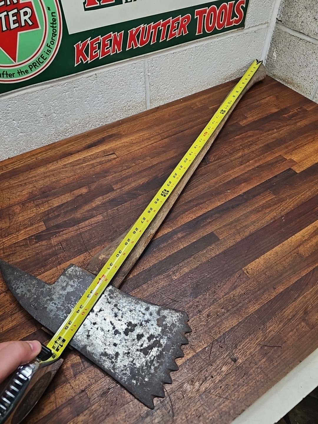 R15- Antique 7 lb MANN Lewistown Pa Fire Axe with Tooth Cutting Edge