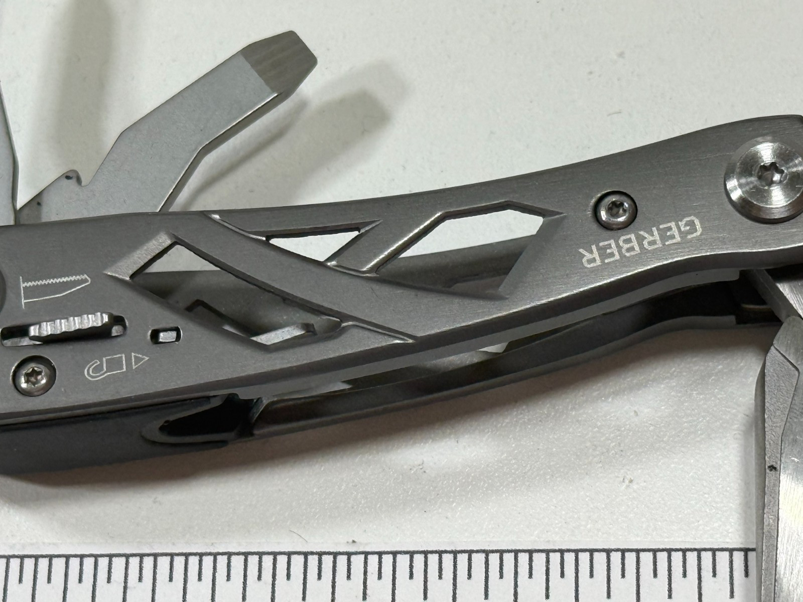 GERBER SUSPENSION MULTI TOOL W/SHEATH $20 OBO