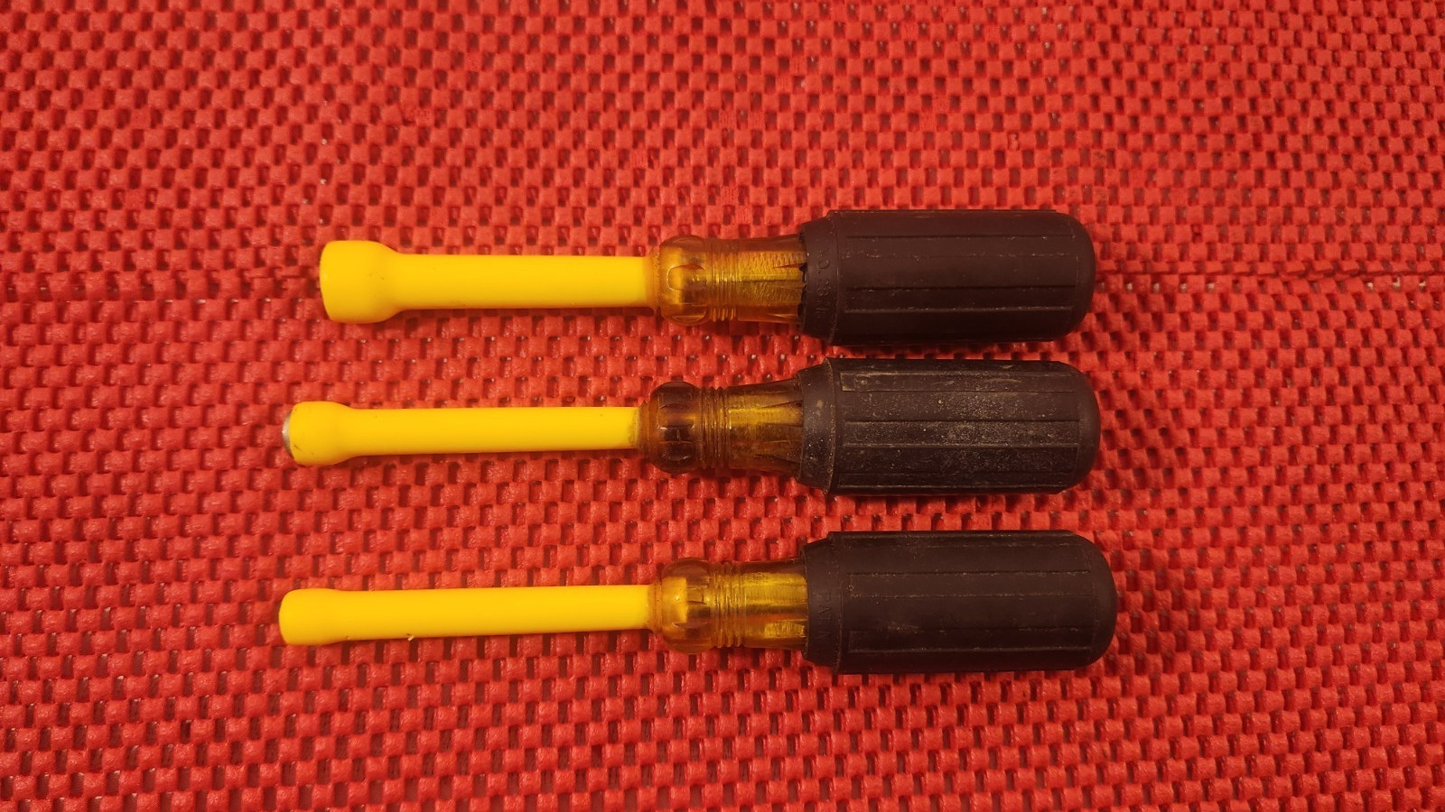 3 KLEIN TOOLS INC. COATED SHAFT NUT DRIVERS, 3/8″, 1/4″, & 3/16″, MADE IN U.S.A.
