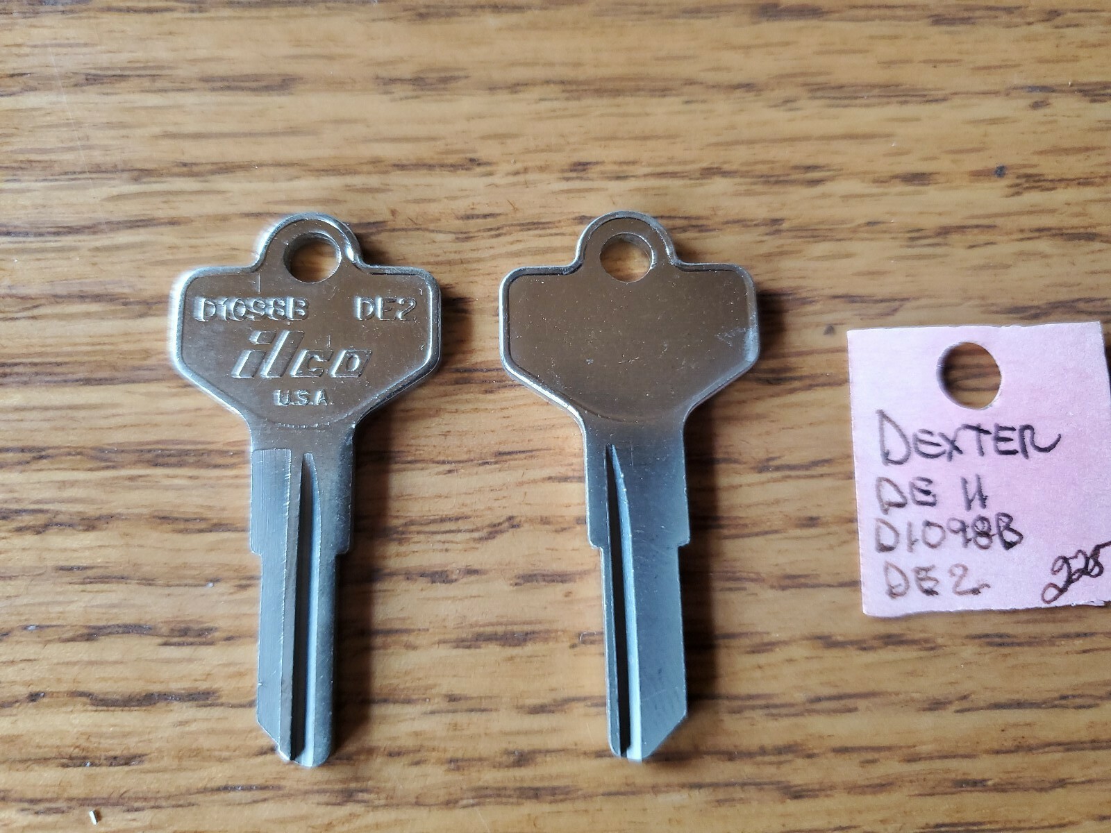 Lot of 2 Ilco D1098B keyblank for Dexter and others same as DE2 locksmith K709