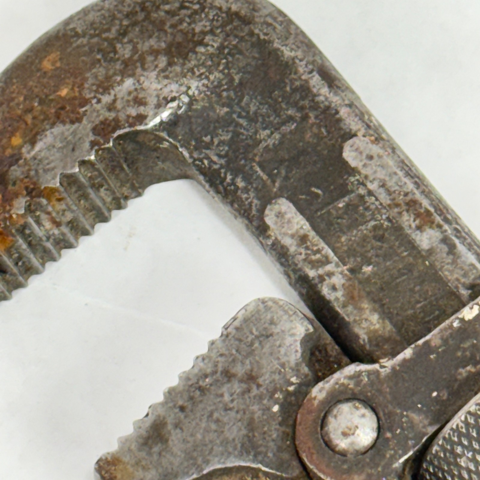 vintage pipe wrench H D Smith & Co Ridgid 1418 rivet wood handle parts only use