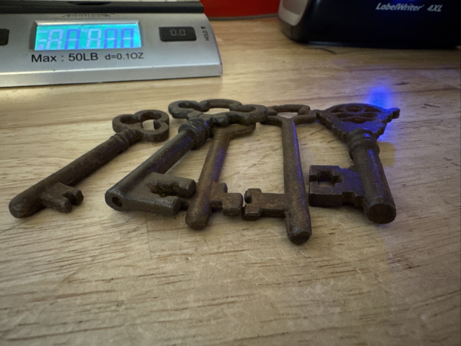 Skeleton Key Victorian Lot Set 5 Keys Collector SOLID METAL Patina Man Cave Desk