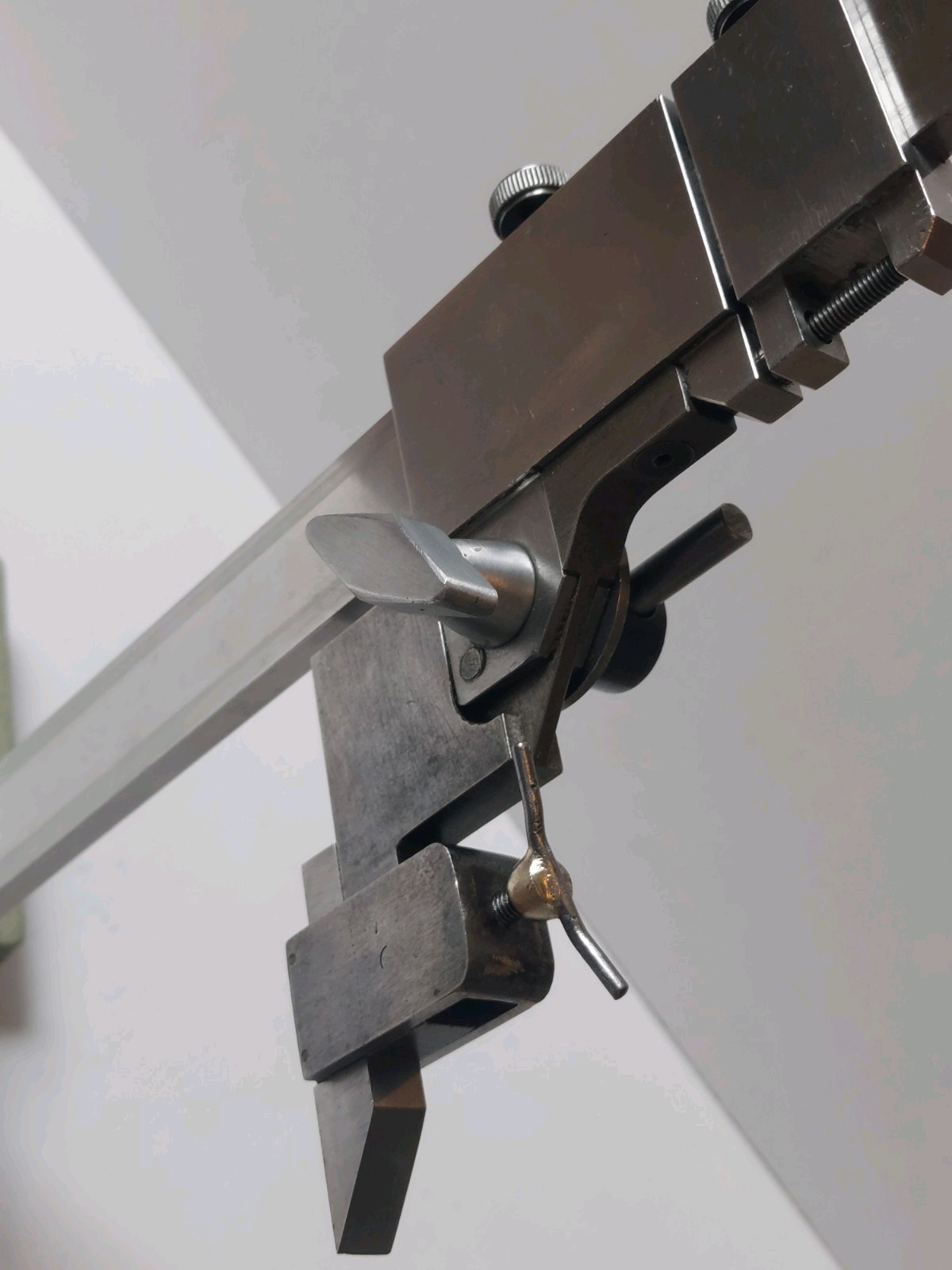 Vernier Height Gauge Refurbished Alpha (Italy) On Stand (Scale 0″-14″) No Damage