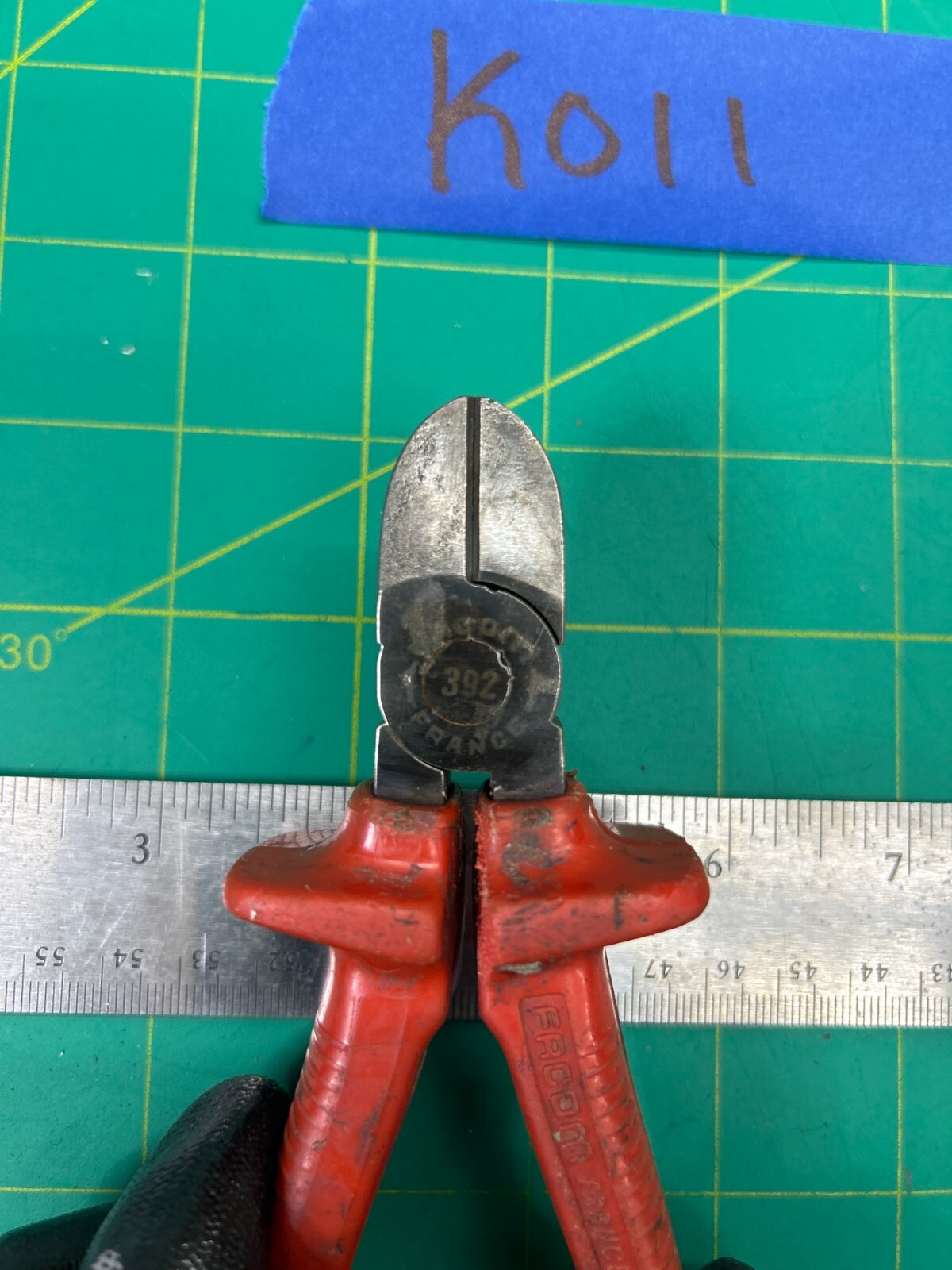 Vintage 6.5″ Facom Genius Cutting Tools W/plastic Handle No. 392, Made In France