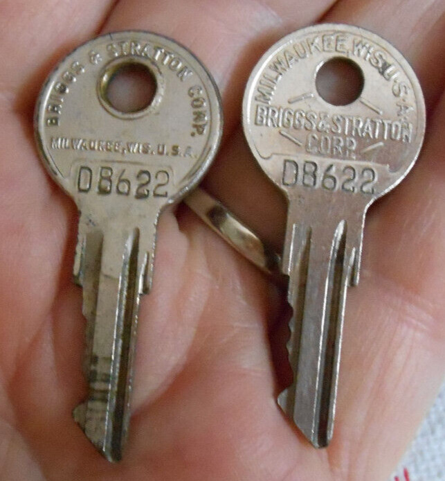2 Vintage Old Antique 1925-31 Dodge Brothers Briggs & Stratton Basco Keys DB622