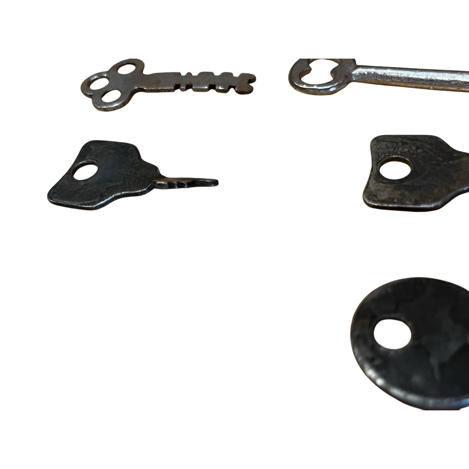 Lot of 23 Vintage Skeleton & Other Keys Various Sizes and Styles