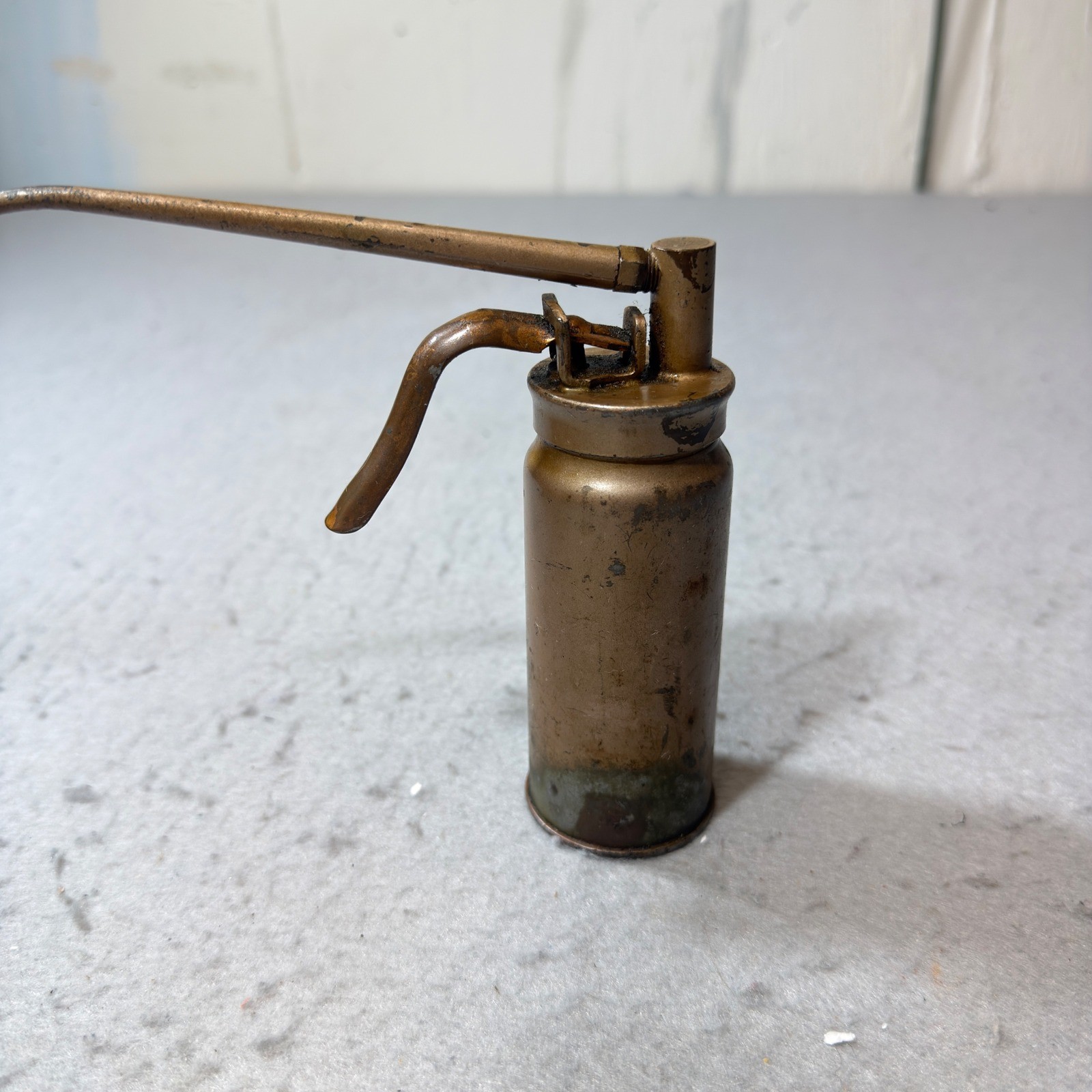 Unbranded Oil Can Tool Unisex OS Gold Good Vintage Industrial Thumb Pump Oiler