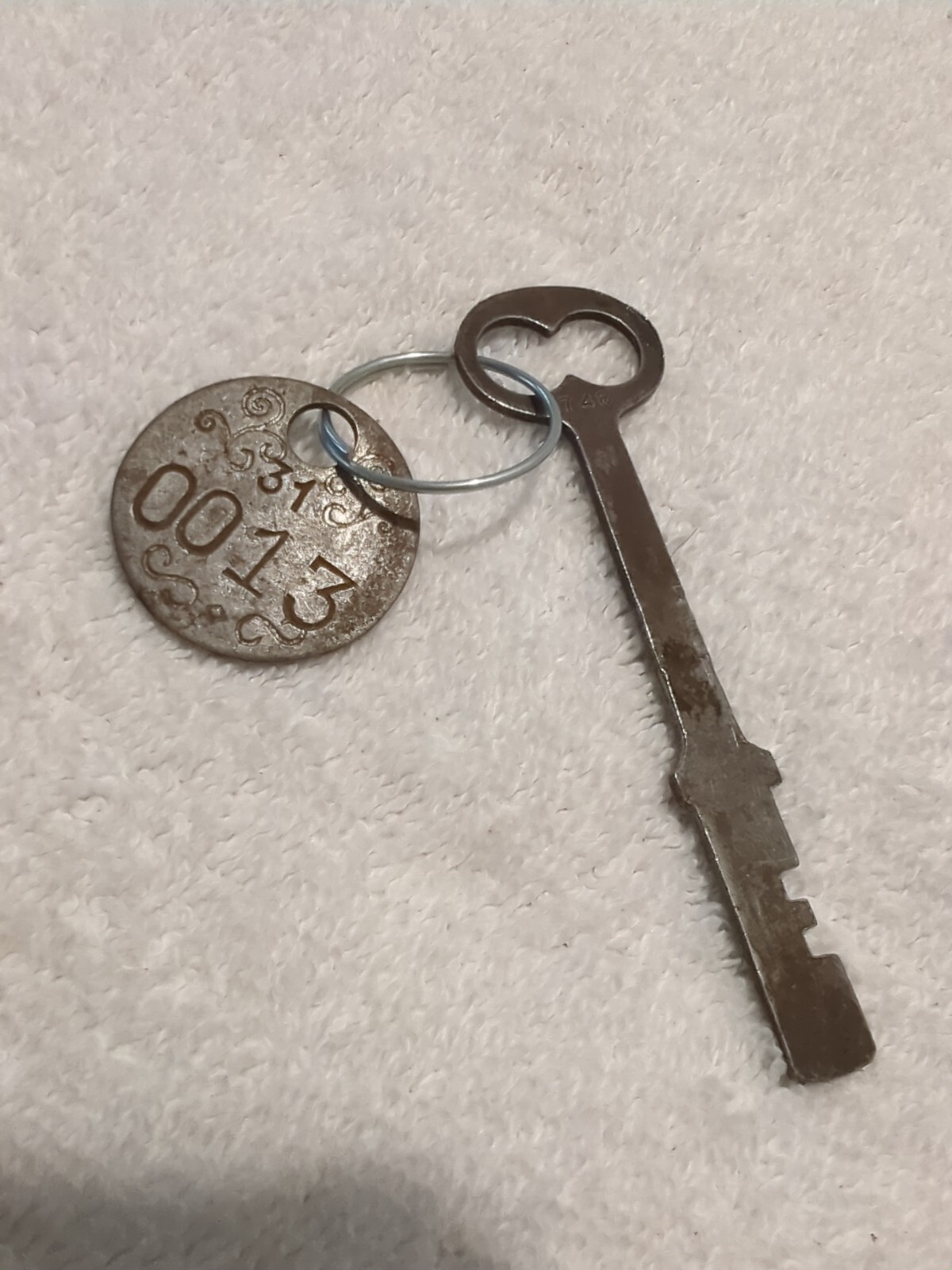 Vintage Long Flat Key w/Old Motel Room Tag Key #748 ~ Pre-Owned
