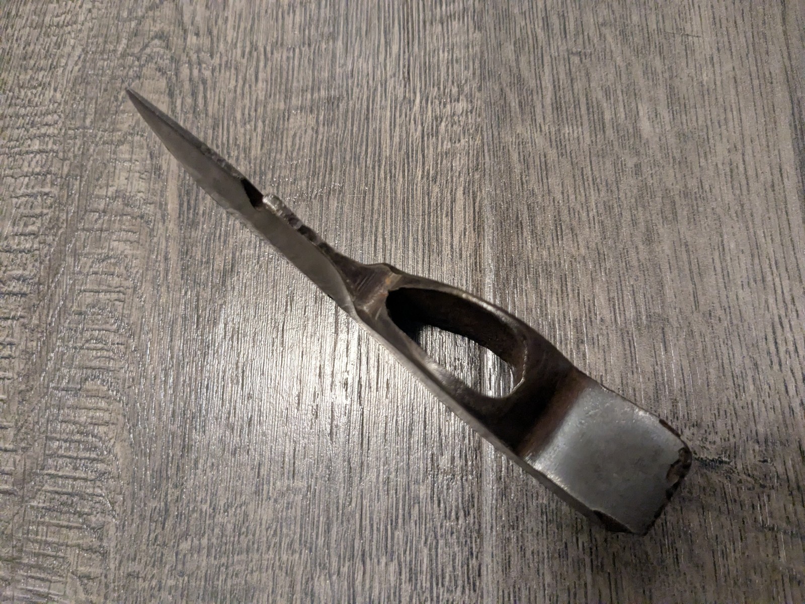 PLUMB Anchor Logo Roofing Shingle Hatchet Hammer Head w/ Unusual Nail Puller Cut