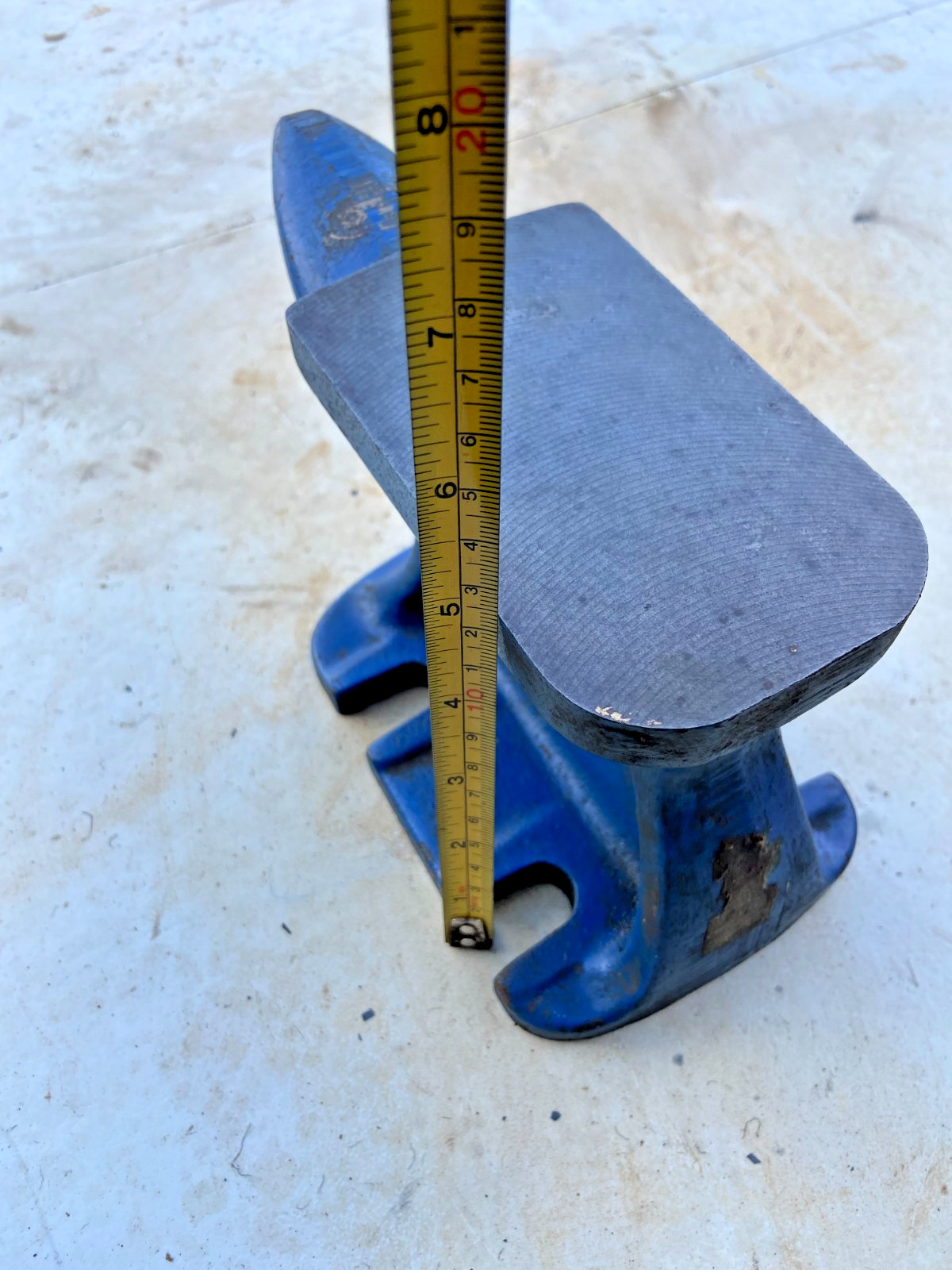 Record No. 11 Anvil small 8 x 3 x 5 in bench top anvil hardly been used tin work
