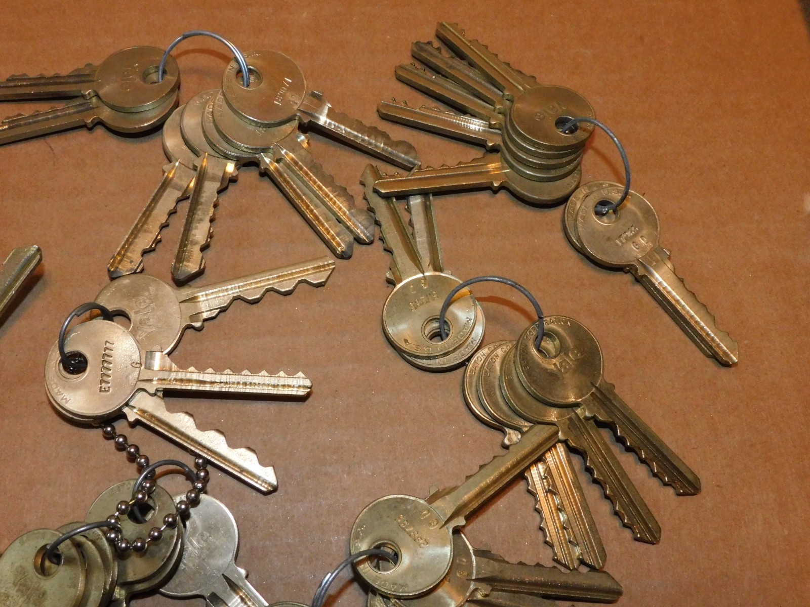 Mixed Lot of Yale Precut Used Keys #2