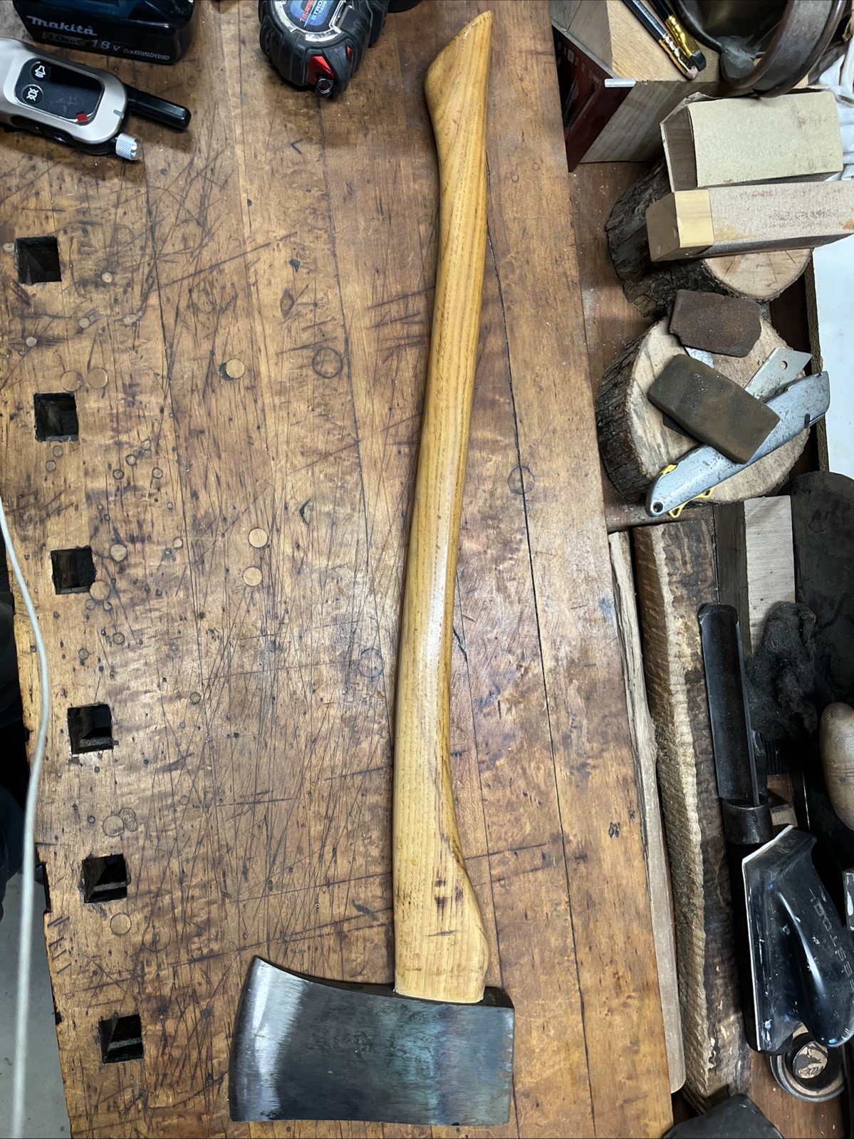 Snow And Nealley 3 1/2# Axe With Original Handle