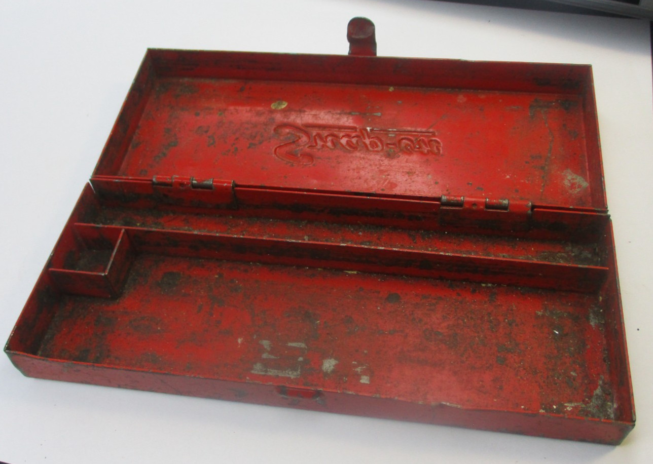 Vintage Snap on KRA222 EMPTY 1/4″ Dr Red Metal Small Box 6″ x 2-1/2″ x 1-1/4″