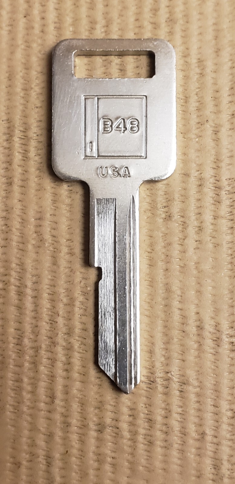 B48 – USA – Key Blank