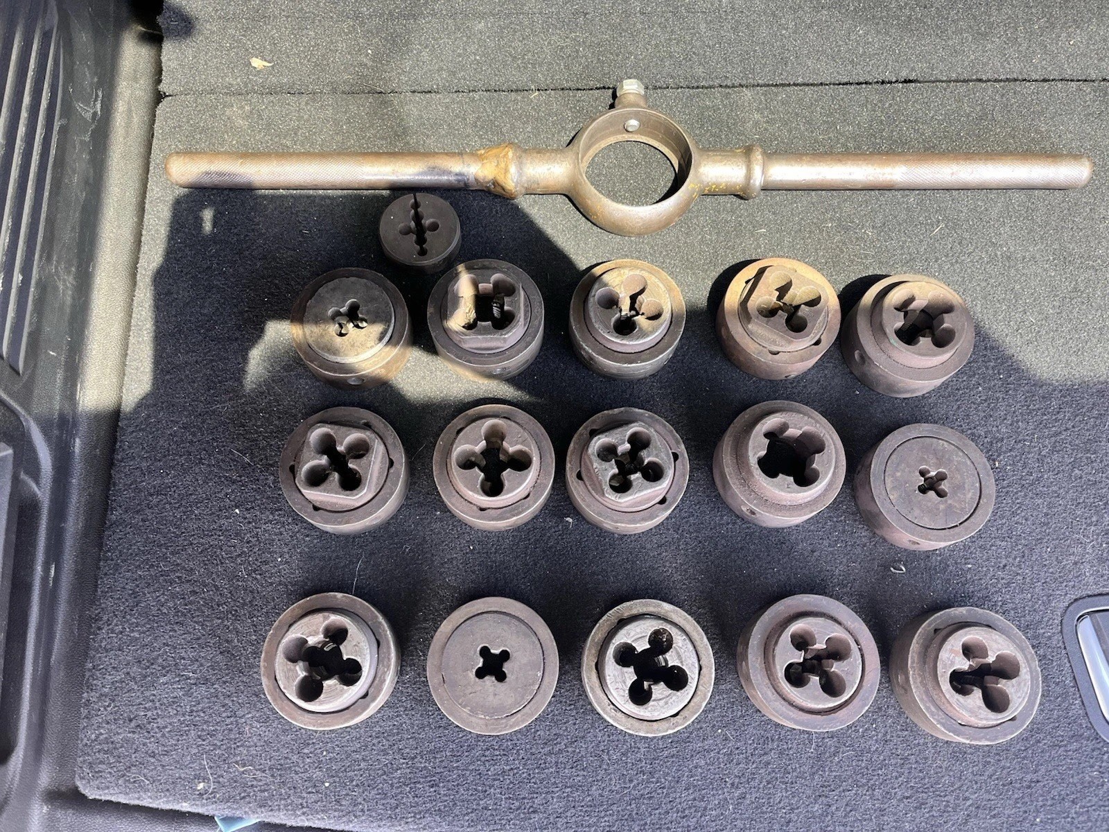 LOT Thread Dies Little Giant Wells Brothers And GTD Corp’N Various Sizes 2 3/4”