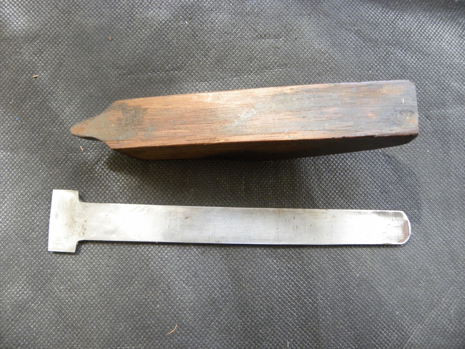 Vintage 1 1/2″ H Slater Gunmetal Steel Soled Shoulder Plane (433)