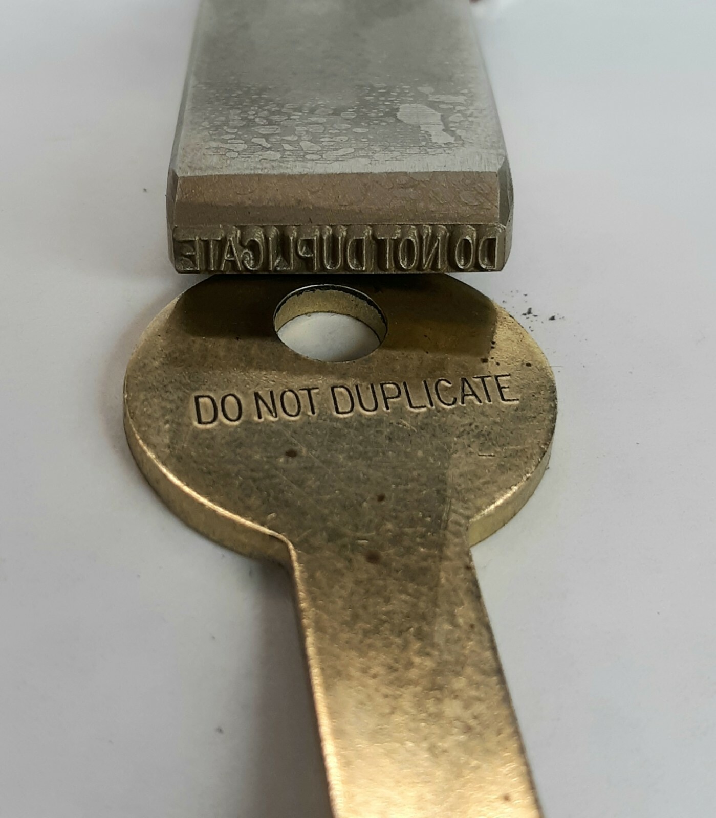 EverStamp Key Punch Stamp Reads DO NOT DUPLICATE Key Marking Stock #105