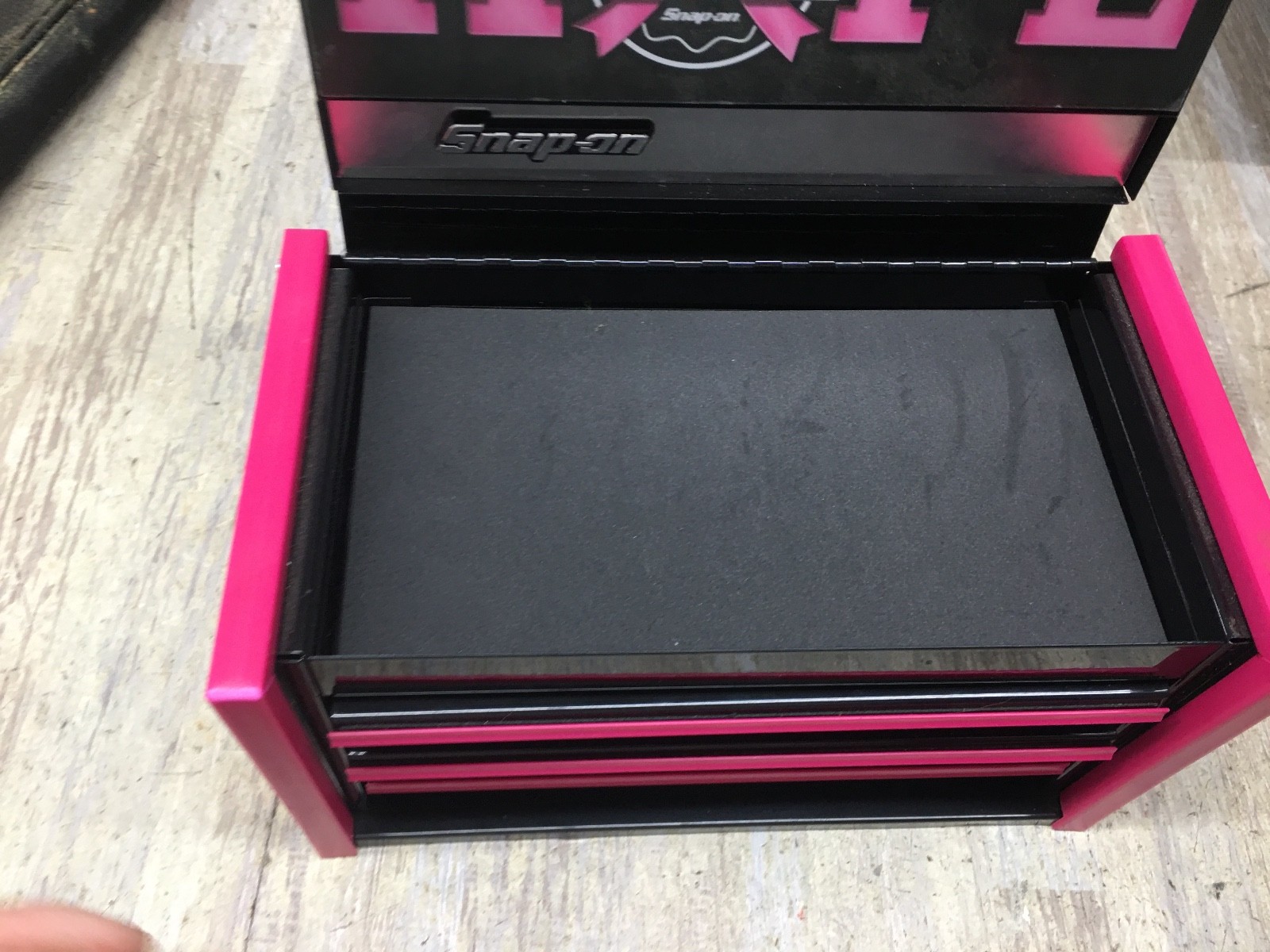 Snap-On Tools Pink Micro Tool Box Top Chest KMC923AWGZ New Hope Breast Cancer