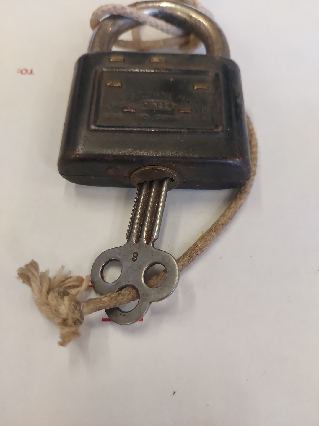 Yale & Towne mfg The Junior Vulcan pad lock With KEY WORKS