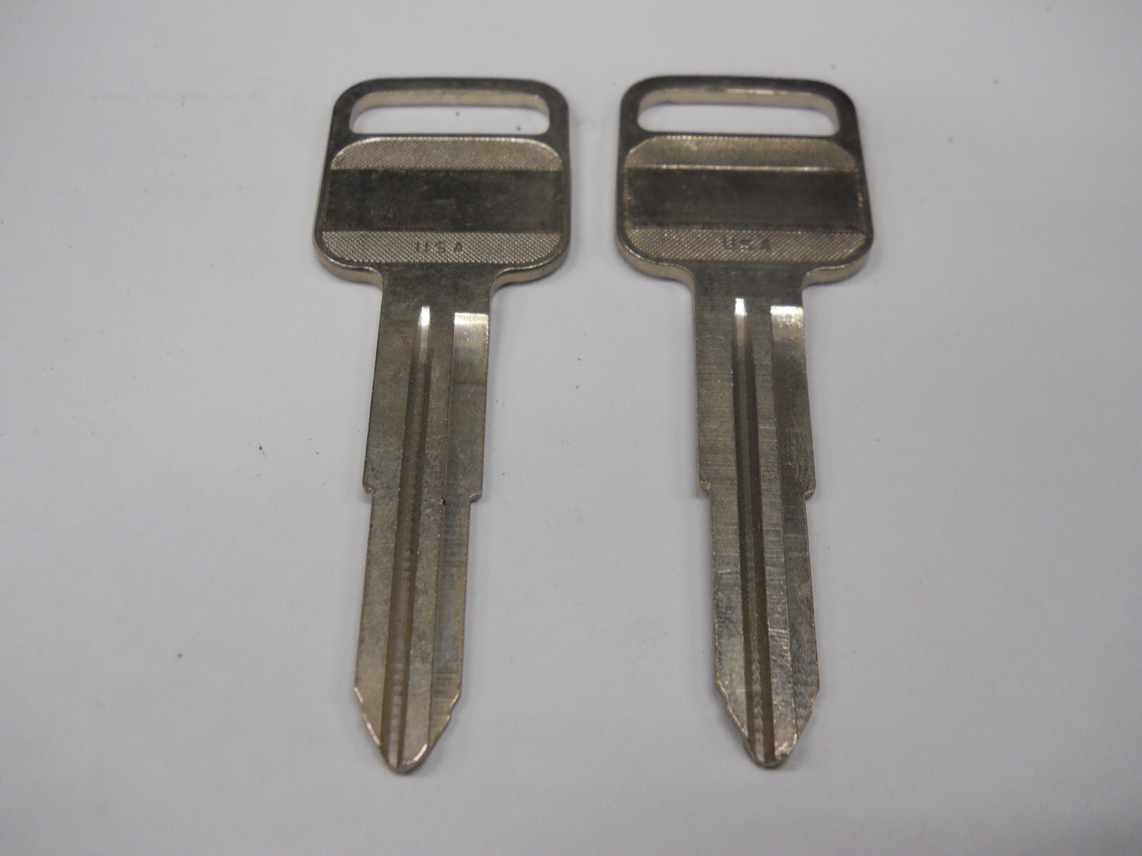 Ilco X184 Key Blank Fits Isuzu Suzuki Honda Geo B65 Lot of 2