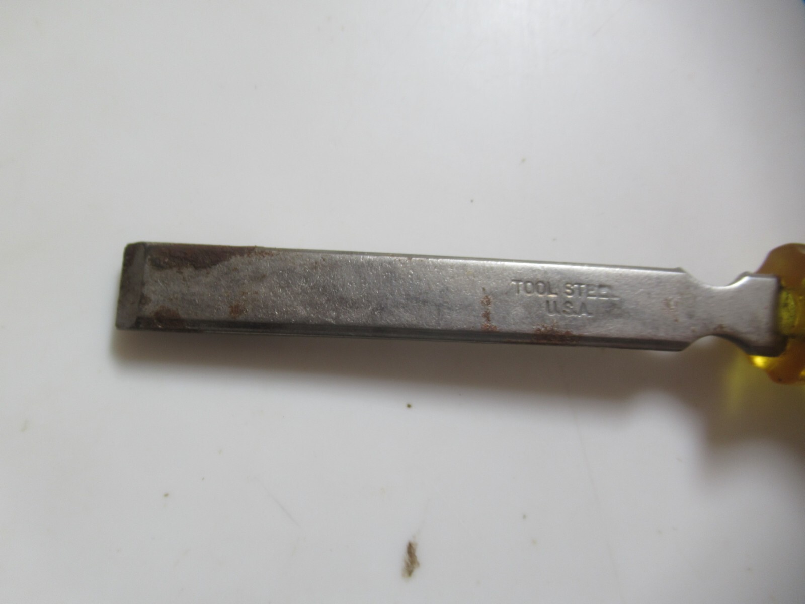 Lot of 3 Vintage Tool Steel Chisels – USA – Yellow Resin Handle