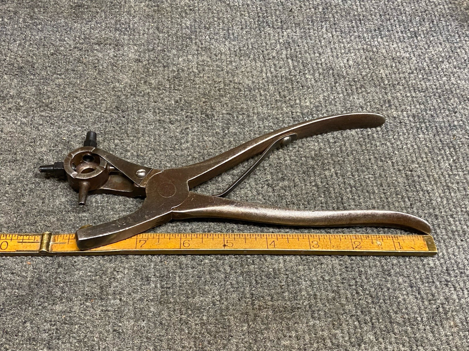 Vintage Arrow Brand No. 4 Rotory Punch 4 Hole