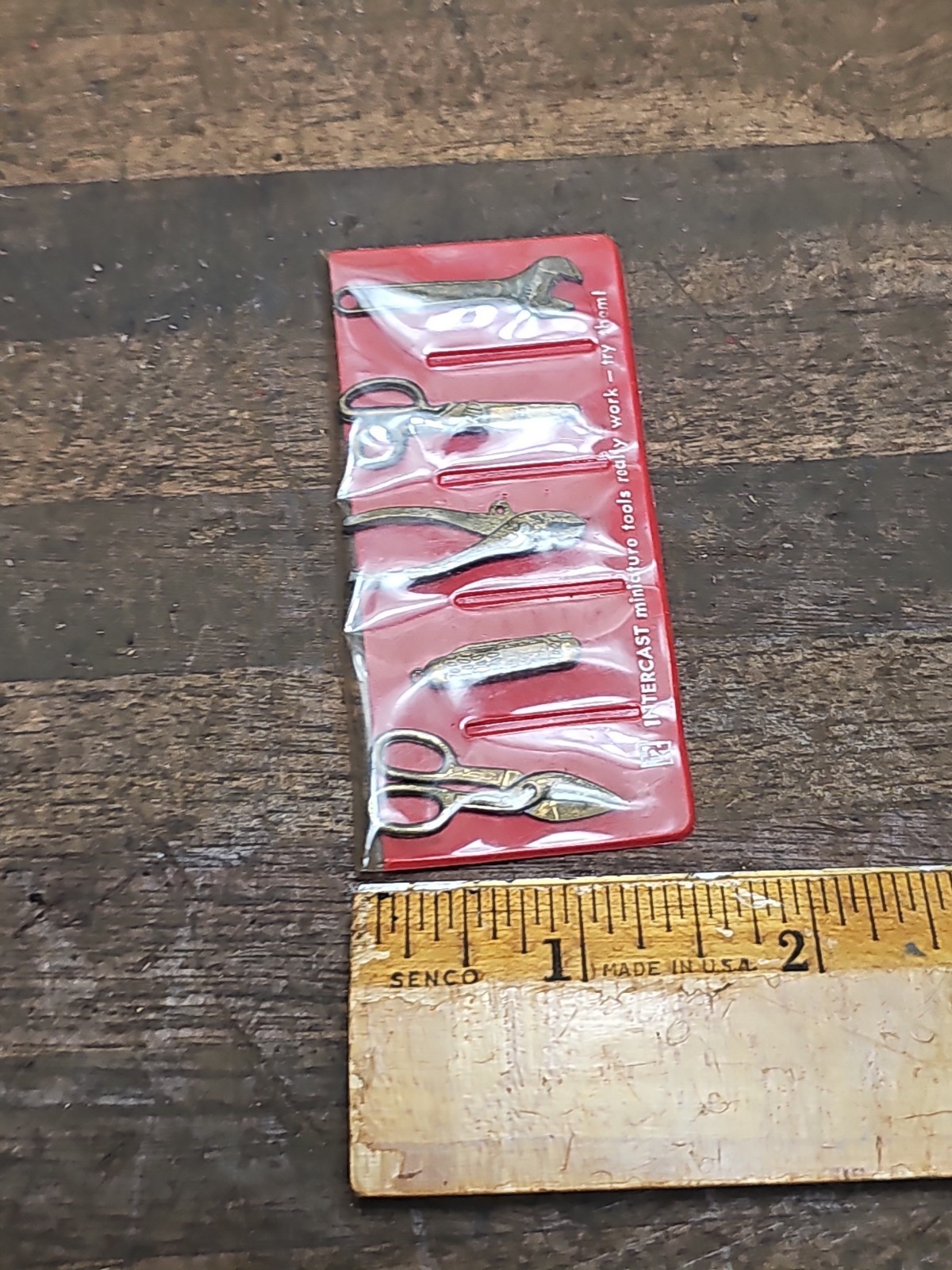 A106 Vintage 1960s Intercast Set of 5 Miniature Metal Tools in Original Case