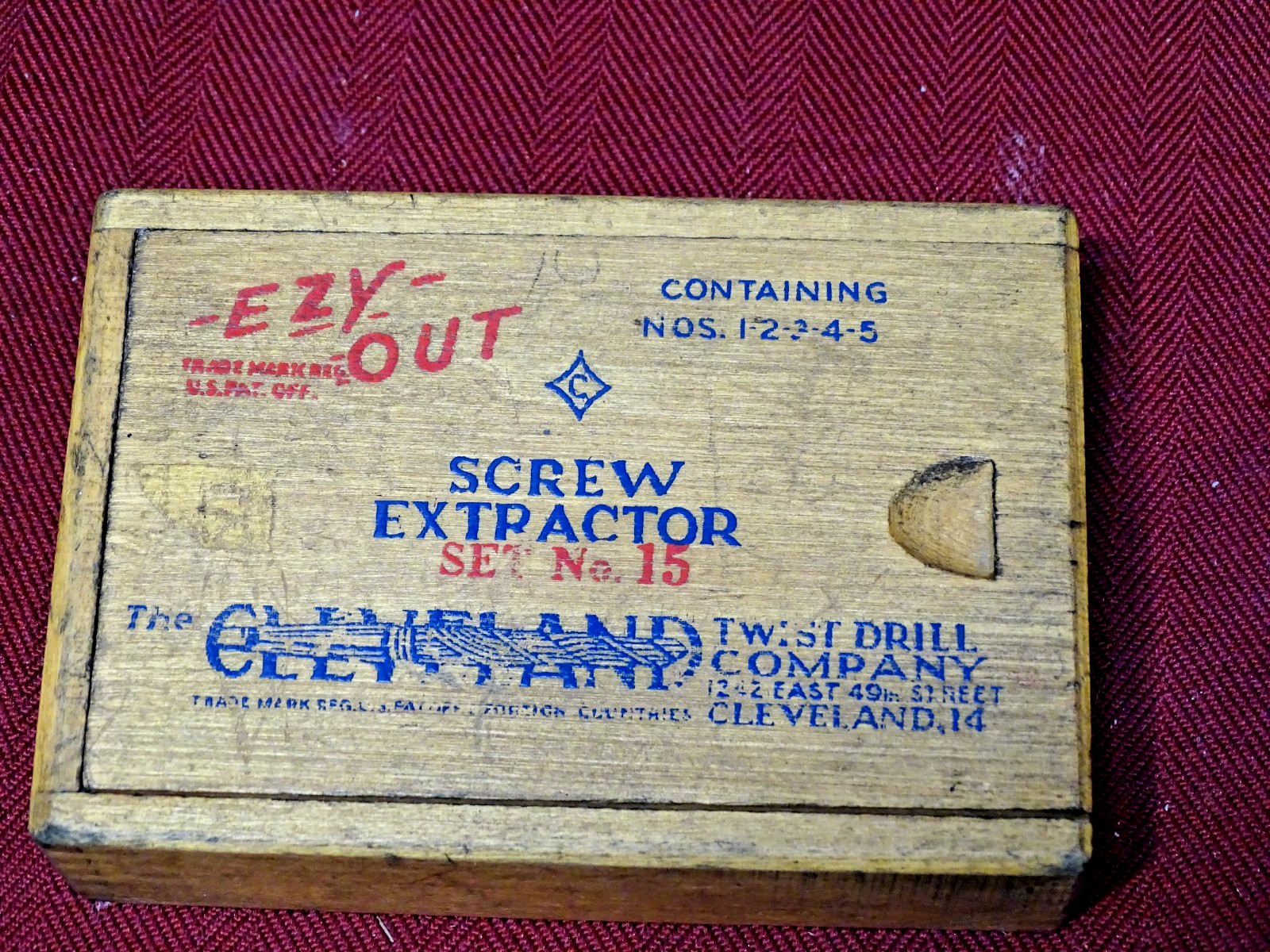 Cleveland Twist Drill Co. EZY-OUT Screw Extractor Set No. 15 With Wooden Box