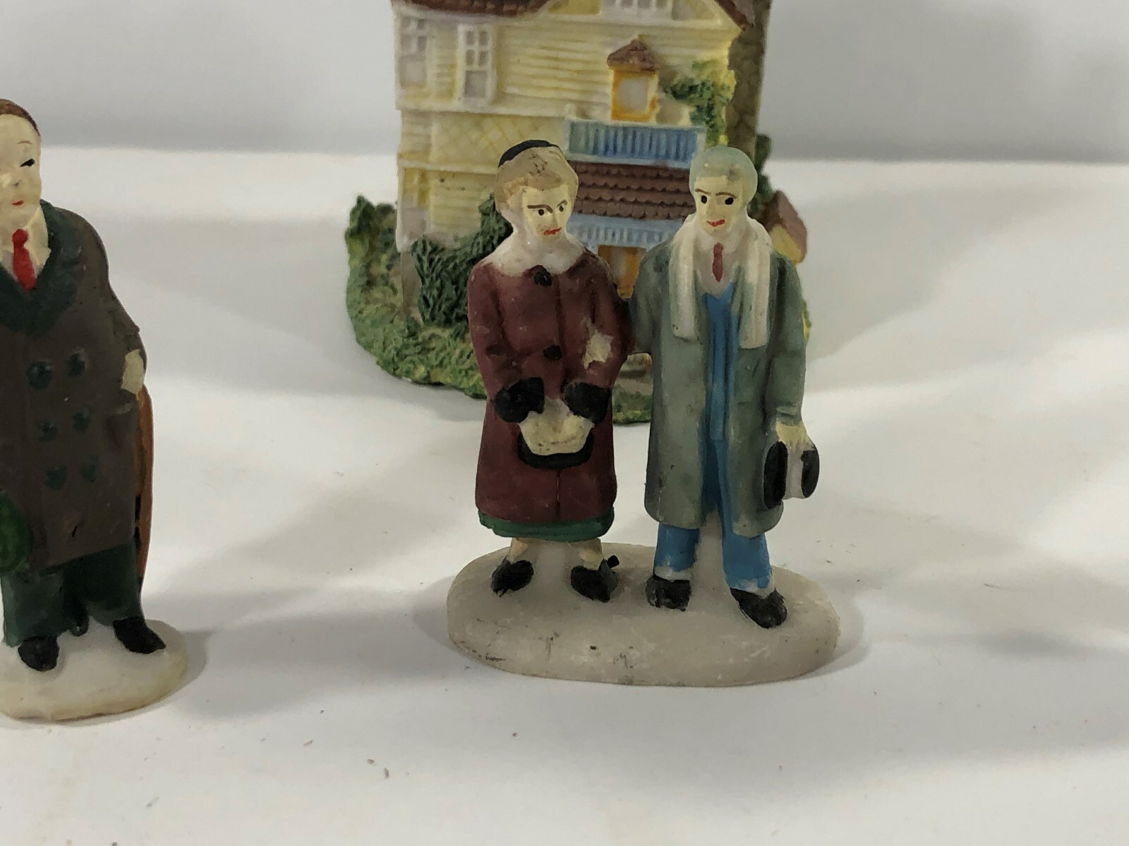 Clark Mansion Miniature International Resourcing Services Figurines Figures 4 pc