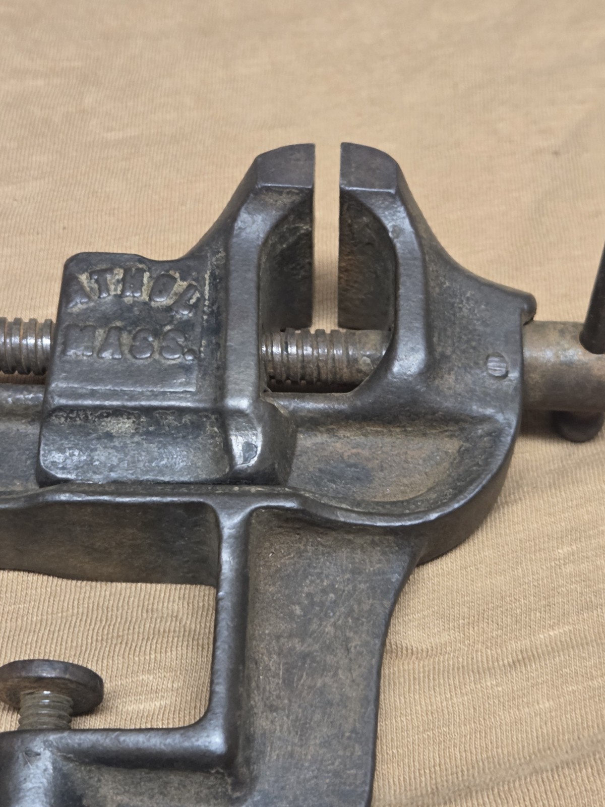 Vintage AM Co Athol Mass No.60 Bench Vise Jewelers Vise Antique 1 5/8” jaws