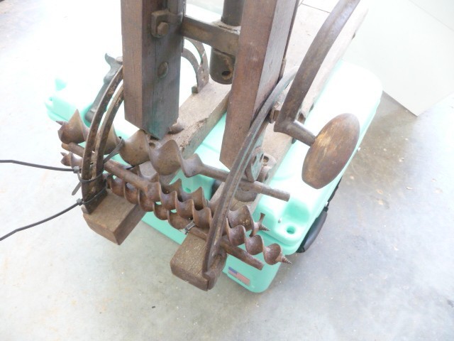 Antique Barn Beam Boring Machine Hand Drill Brace with 4 original bits