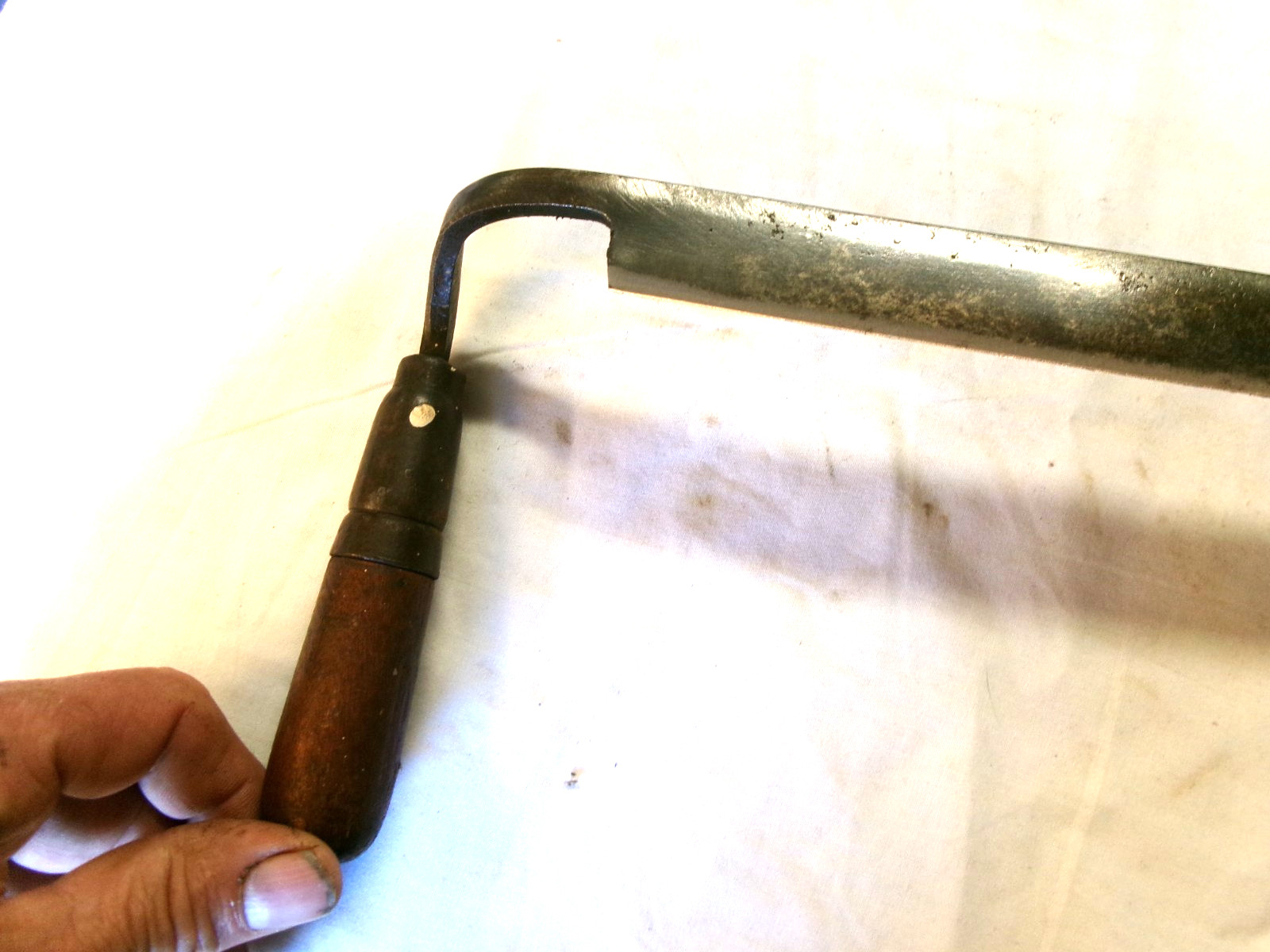 VINTAGE UNBRANDED RAISED HANDLE DRAW KNIFE – DRAW SHAVE – 9 1/2″ LONG BLADE
