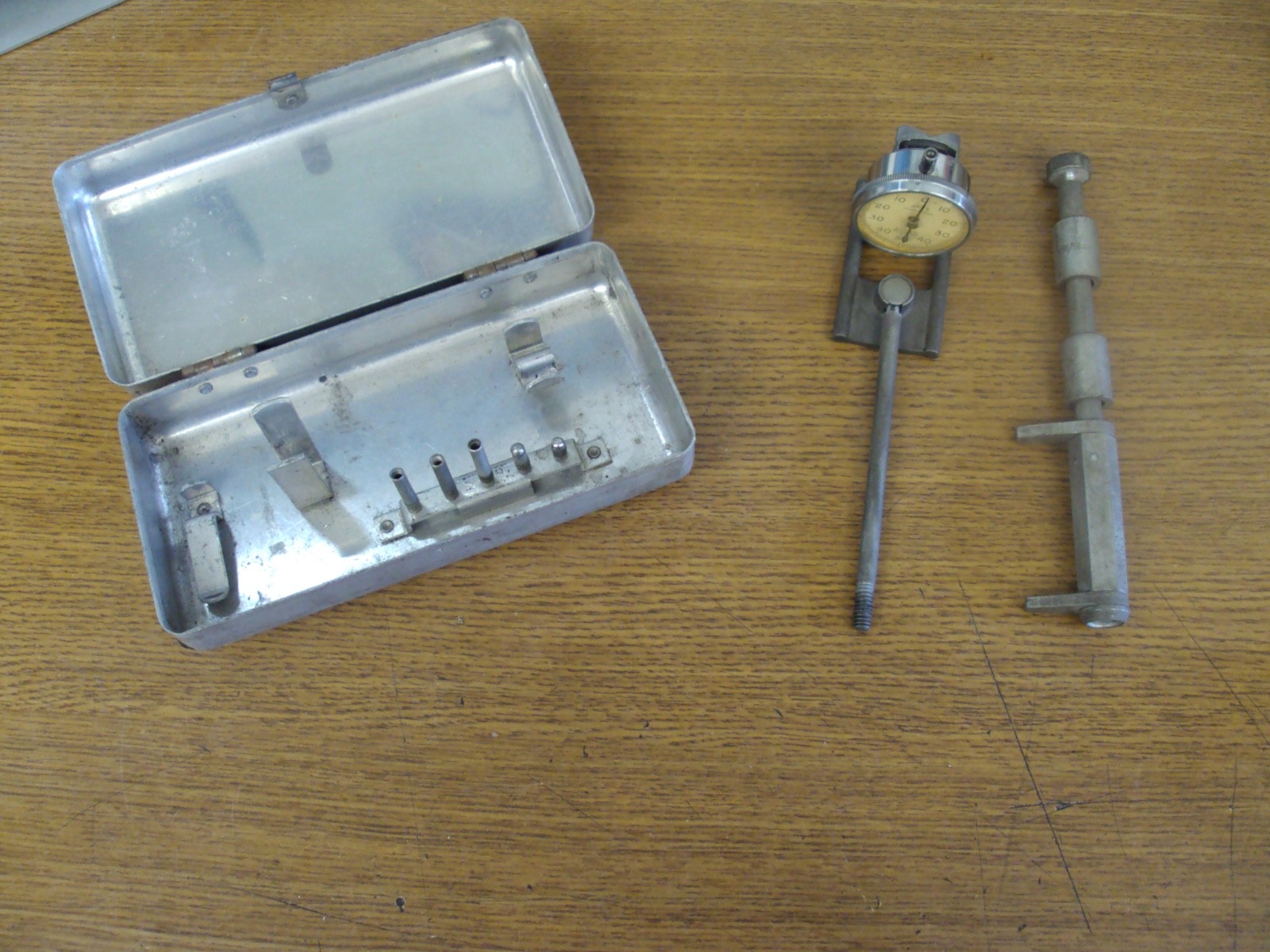Vintage AMES Cylinder Gauge Kit Setting Tool Points Dial Indicator Box B481