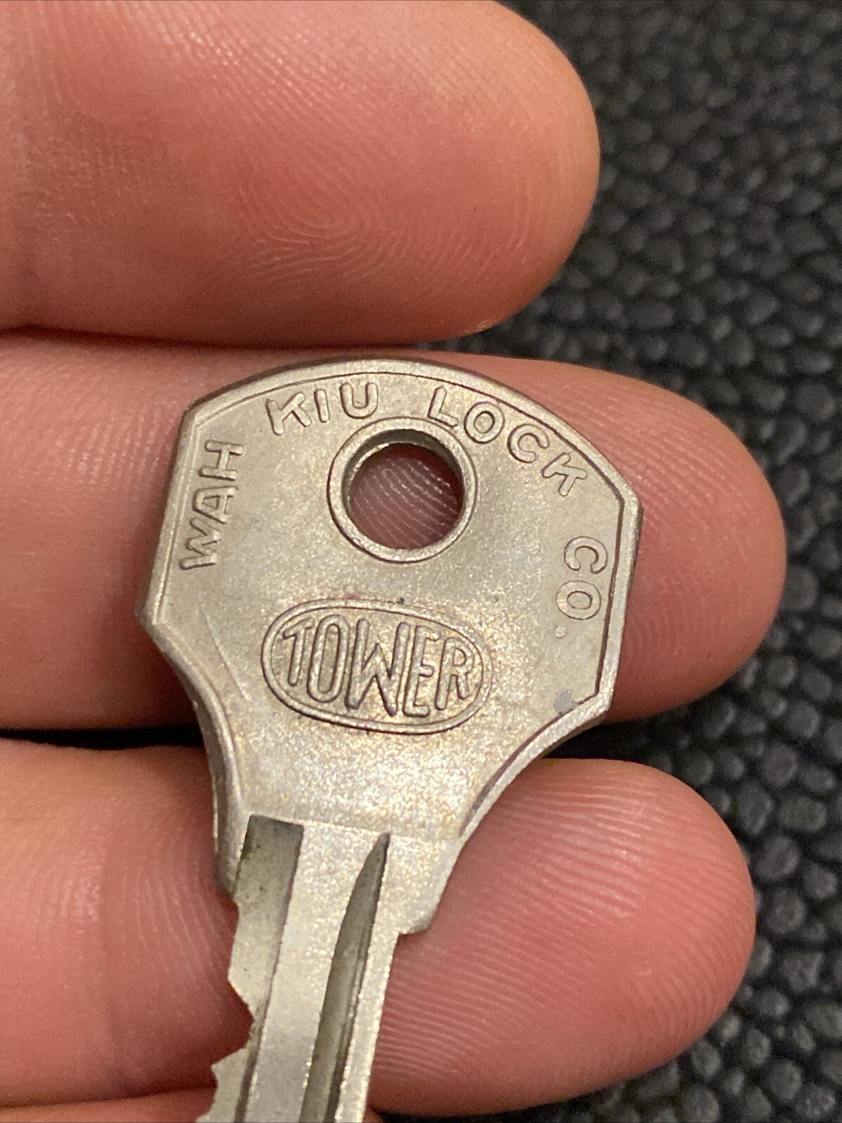 Vintage WAH KIU LOCK CO Precut Used TOWER KEY NO 21 Replacement Nickel Brass