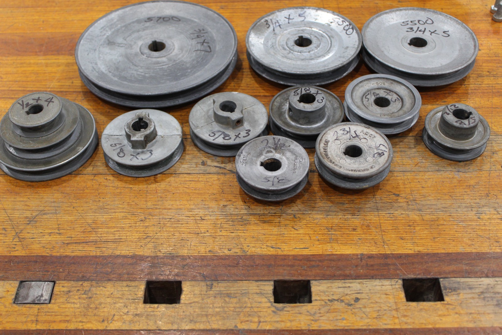 DELTA MILWAUKEE ROCKWELL ASSORTED CAST ALUMINUM PULLEYS – ALL ONE PRICE