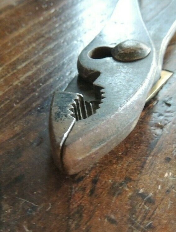 VTG 10″ JP Danielson SLIP-JOINT PLIERS, BLACK OXIDE FINISH, HERRINGBONE GRIP