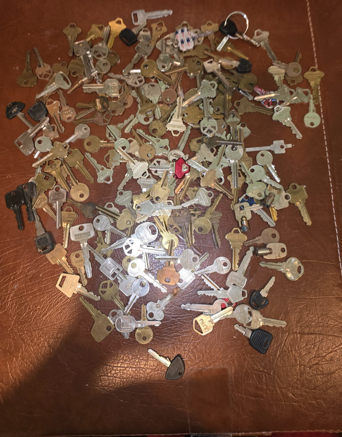 Over 3lbs of Old Keys – Tubular – Auto – Home – Misc