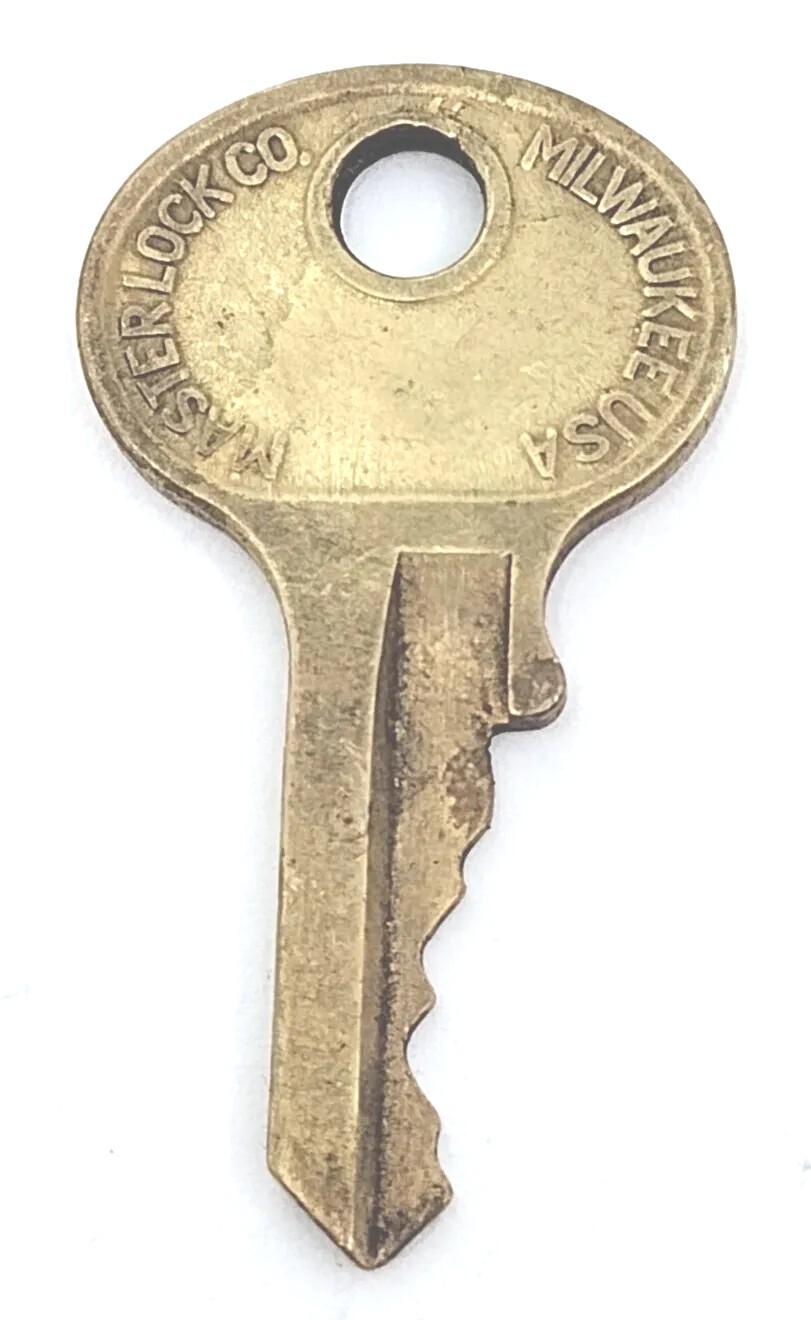 Vintage Key Master Lion Milwaukee Wis Appx 1-5/8″ Replacement Locks
