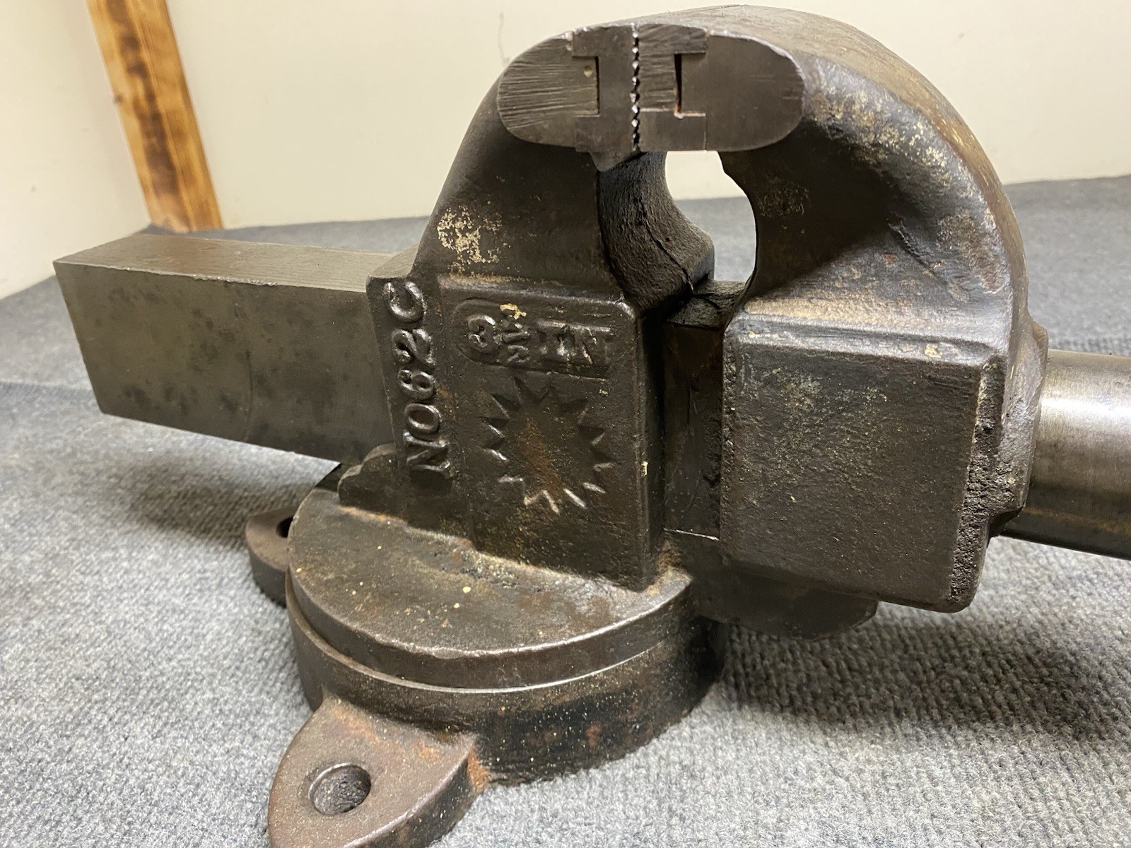Vintage American Scale Red Seal Swivel Base 3-1/2” Vise No. 62C All Original USA