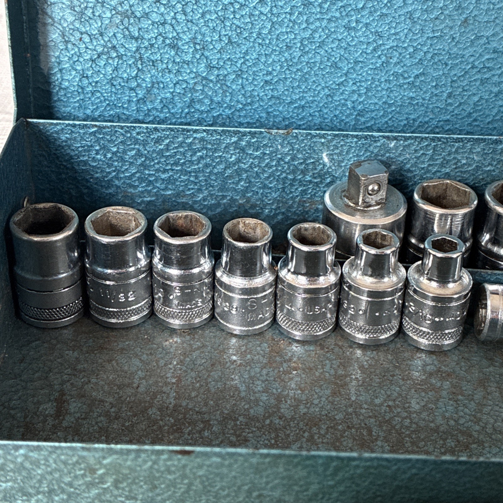 Vintage S-K Wayne 1/4”/3/8″ Drive Socket Set Kit SAE 3/8-7/8” Shallow Metal Case