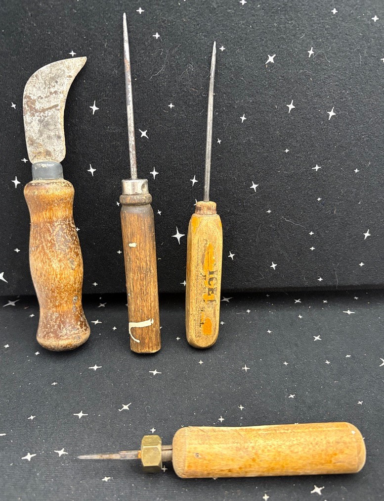 VTG Hand Tools Lot Of 4 2-Ice Picks 1-Linoleum Cutter 1-Awl Tool W/Wood Handles