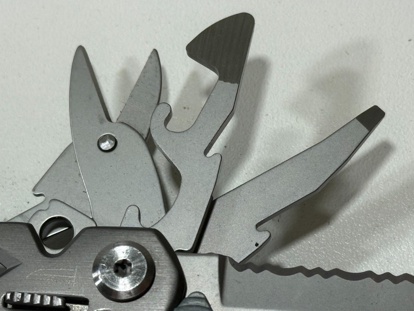 GERBER SUSPENSION MULTI TOOL W/SHEATH $20 OBO