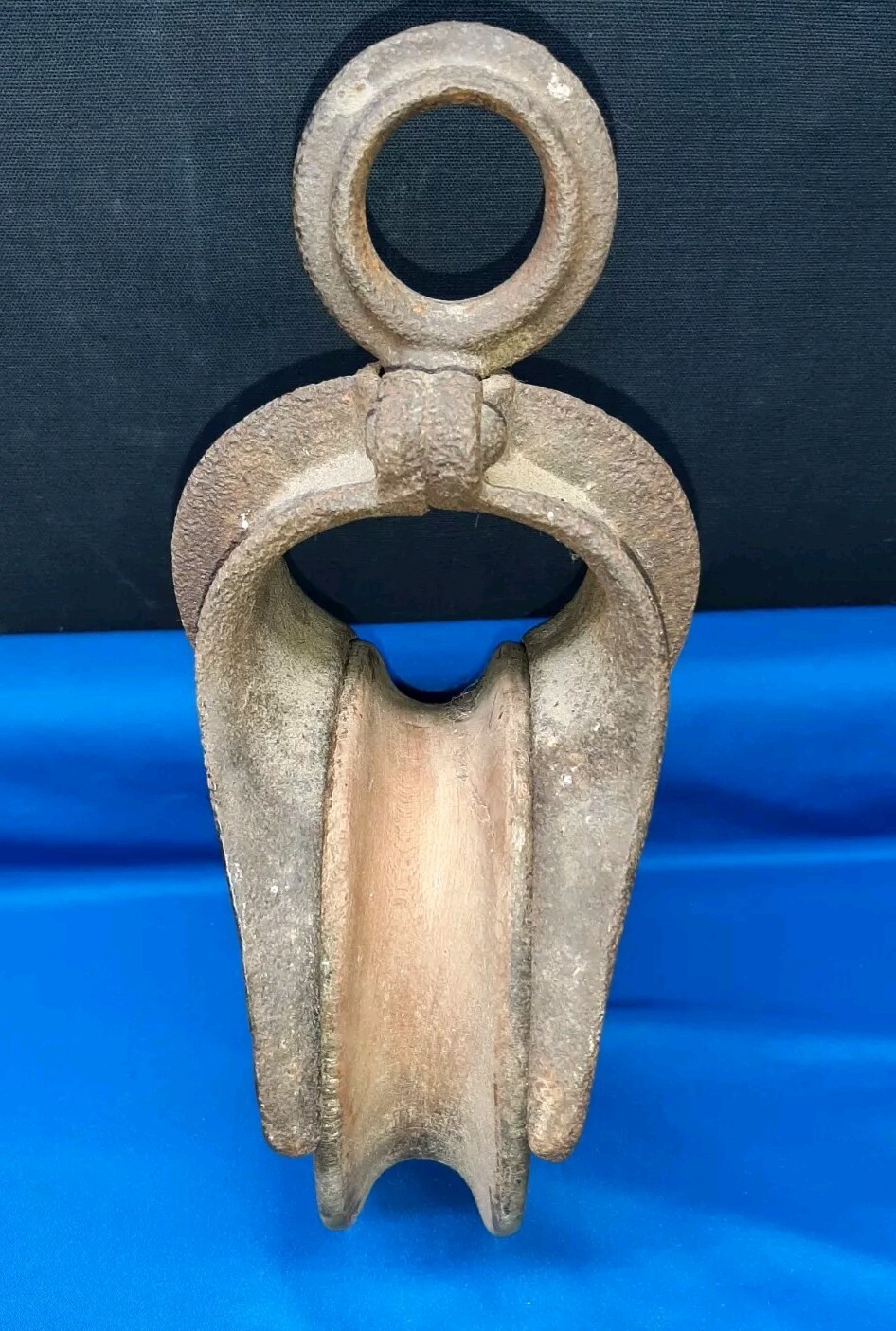 Vintage Hudson Mfg Co 1020 Wooden Pulley & Cast Iron Farm Barn Trolley Decor