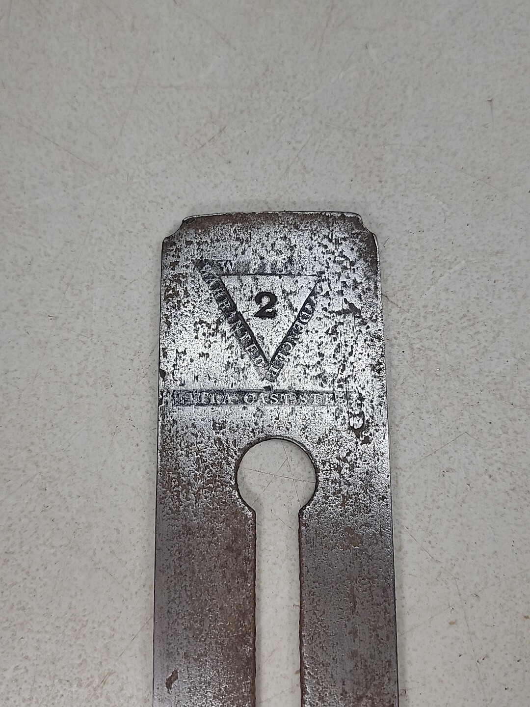 ANTIQUE VINTAGE W. FIELD WOOD PLANE 2″ BLADE IRON CUTTER & CHIP BREAKER H420