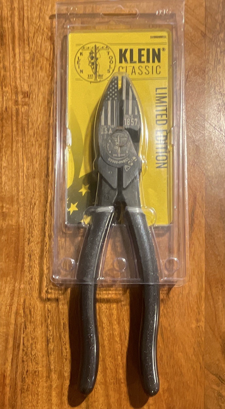 Klein Tools Classic Limited Edition 167th Linesman’s Pliers D20009NECL