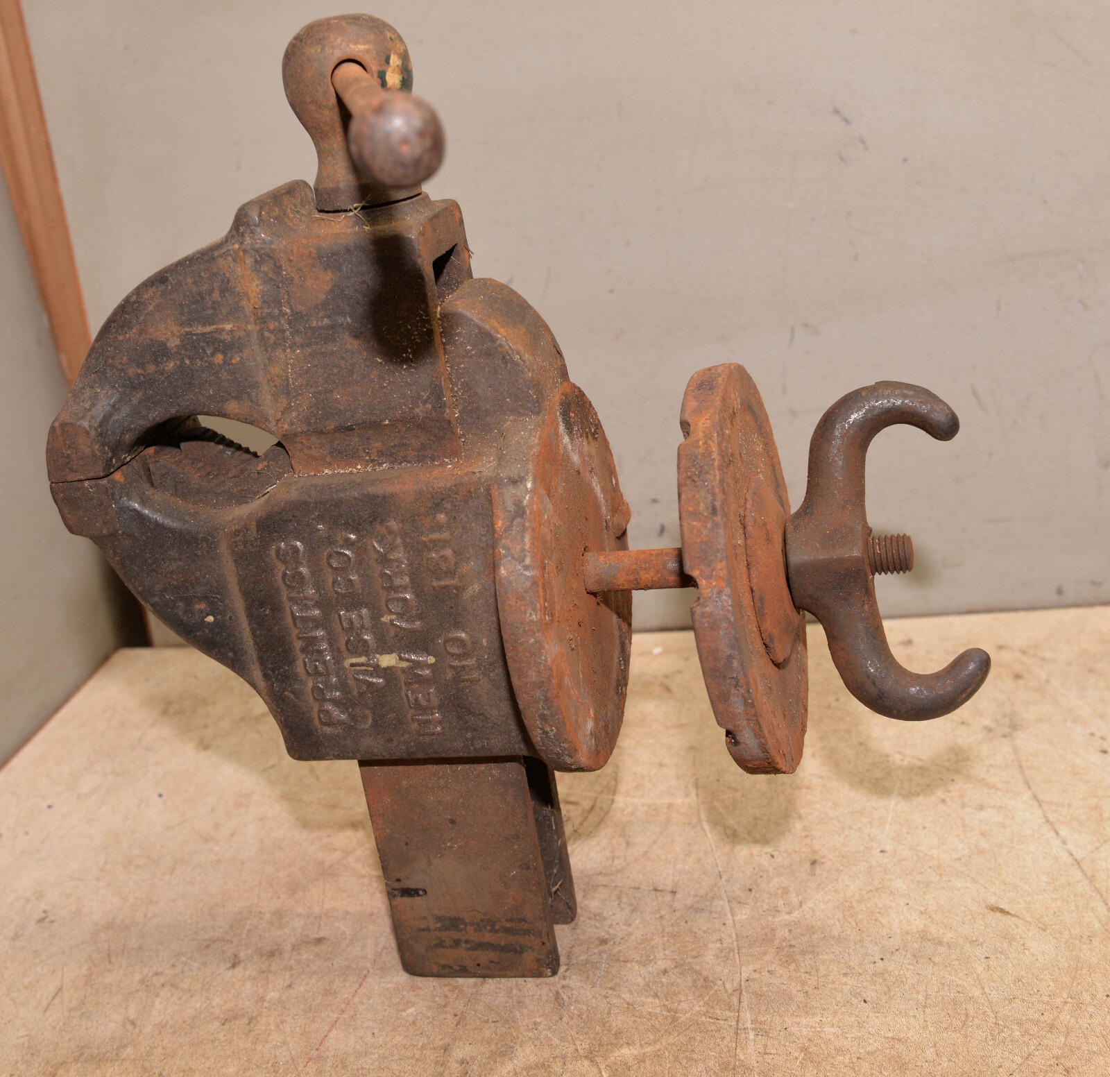 Antique Prentiss swivel base bench vise No 181 gunsmith collectible tool