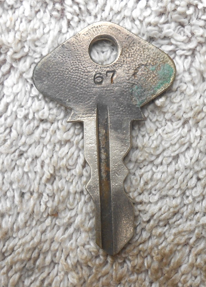 Vintage Ford Model T #67 Key
