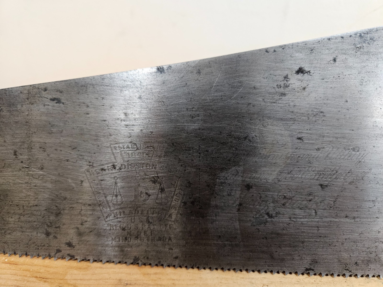 Henry Disston & Sons Hand Saw 26″ Woodworking Tool 8 TPI Vintage